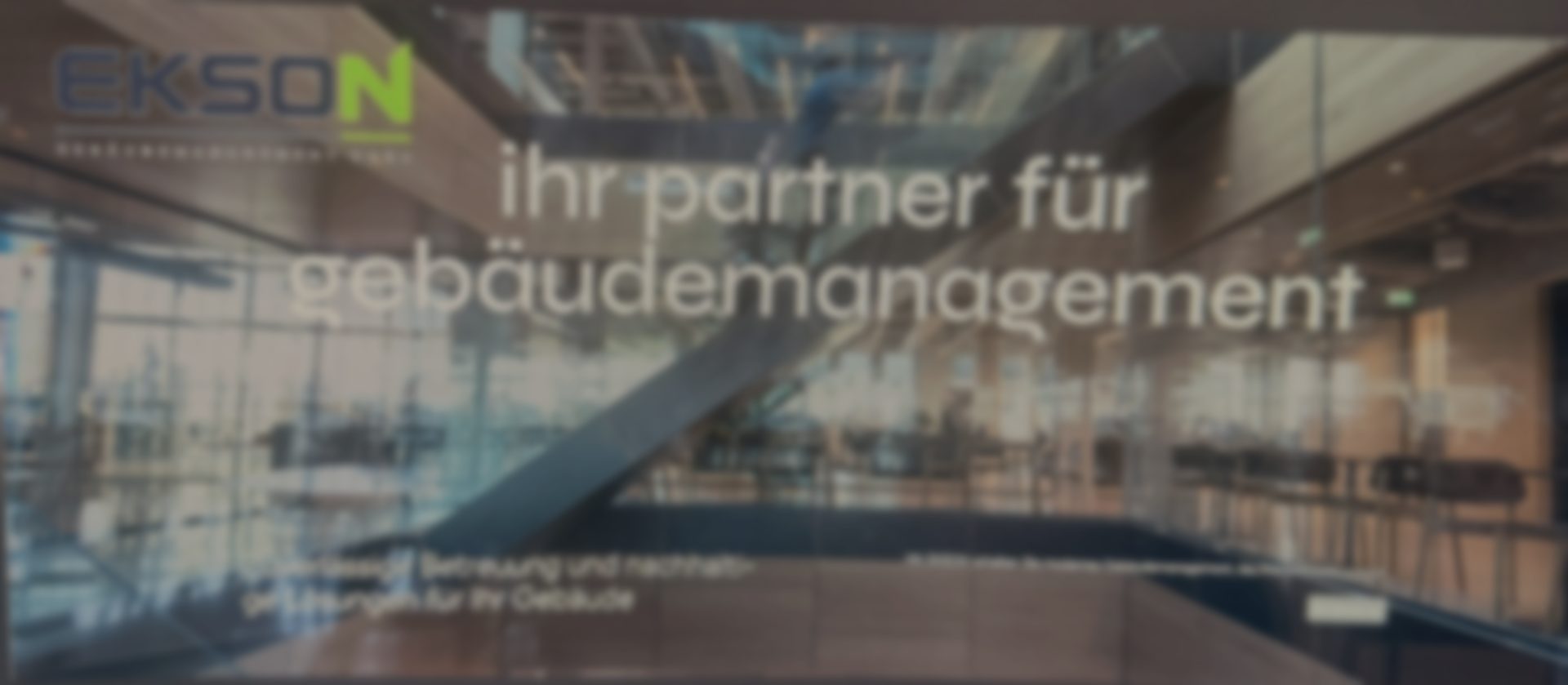 EKSON Gebäudemanagement – Ihr Partner für Gebäudemanagement, modernes Bürogebäude